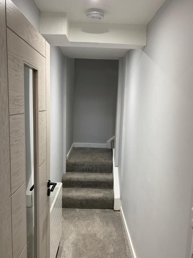 Town Centre 3 Bed Luxury Apartment Вік Екстер'єр фото